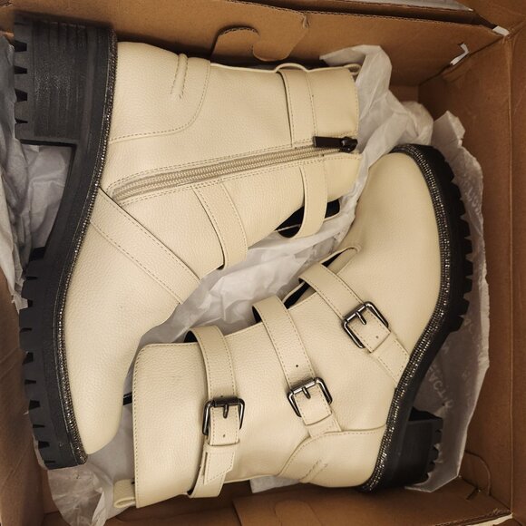 Kenneth Cole Reaction Boots Size 6 Ivory Tate Biker Jewel Faux Leather. NIB - Picture 11 of 15